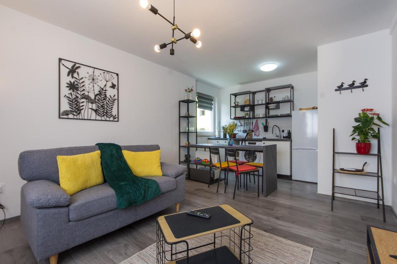Apartment Retiro Pula Exterior photo